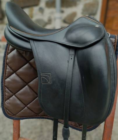Selle dressage childeric dsc 17.5 - etat impaccable