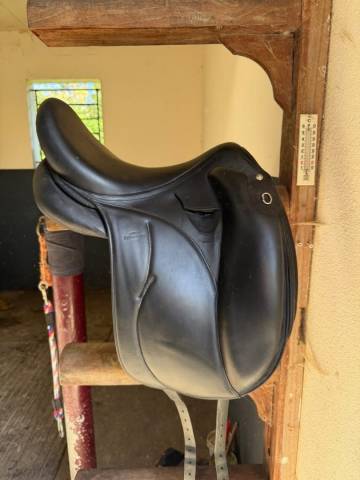Selle dressage devoucoux