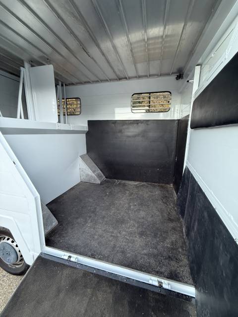 à vendre petit camion chevaux 