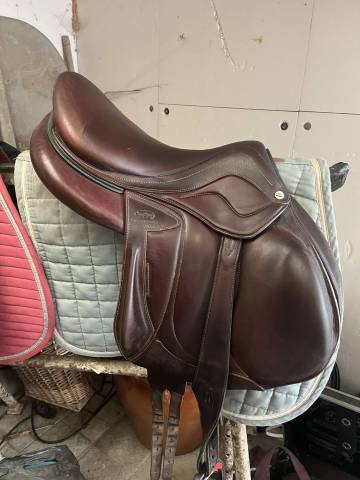 Selle devoucoux 17