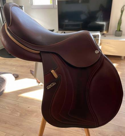 Selle cwd 2gs mademoiselle de 2022 en taille :17.5