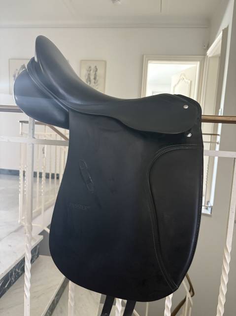 Selle dressage passier