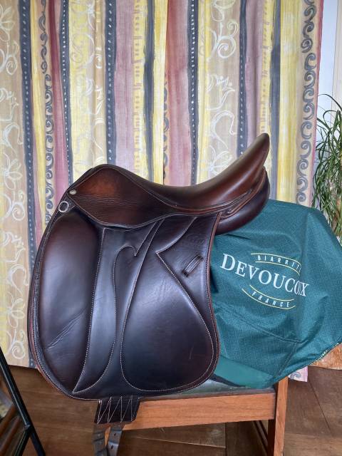 Selle devoucoux makila
