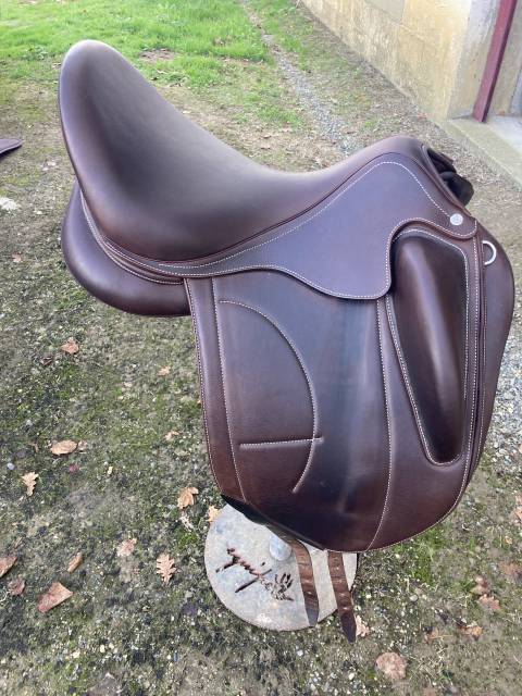 Vend selle de dressage arion