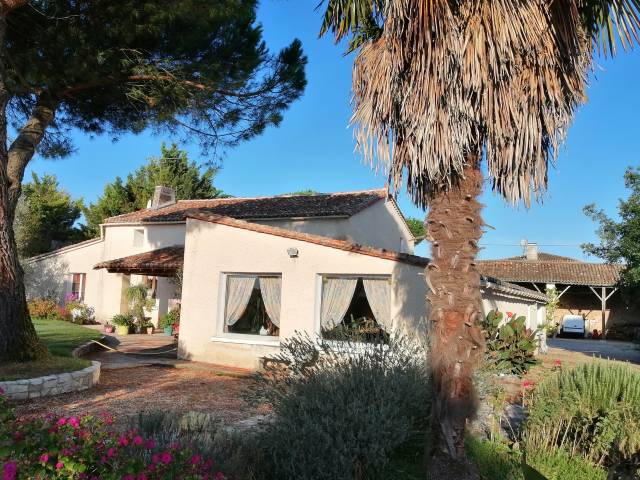 Propriété équestre de caractère aux portes d’angoulême