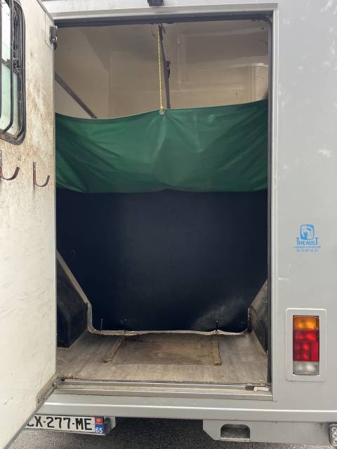 Vl  fiat 5 places assises, 2 chx