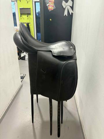 Selle de dressage à vendre