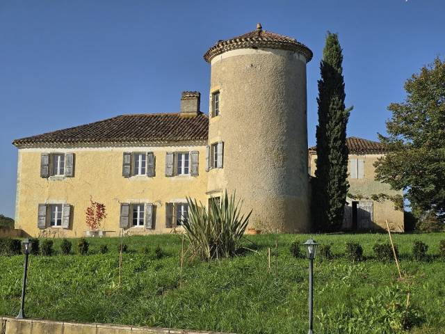 Domaine de caractère - vue panoramique - proche auch