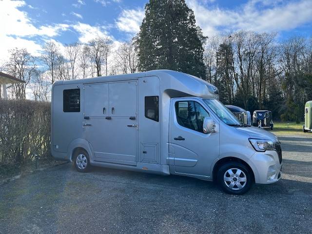 Master 2022 stx double cabine stalle