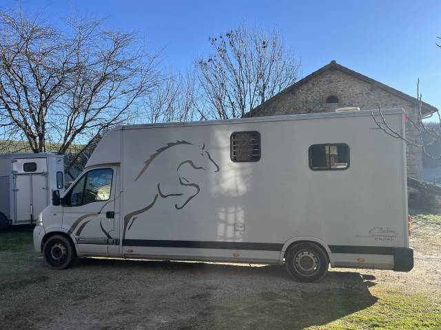 Vl 2 chevaux avec home-car 3 personnes 