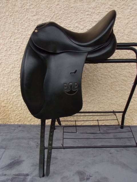 Selle dressage delgrange 17'5