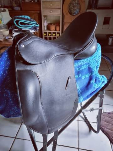 Selle dressage passier 17