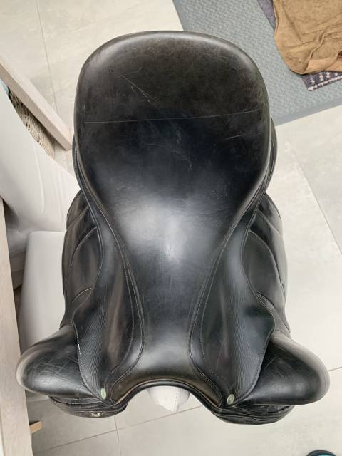 Selle de dressage antares