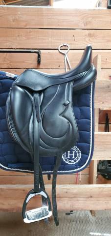 Selle dressage antares 17’