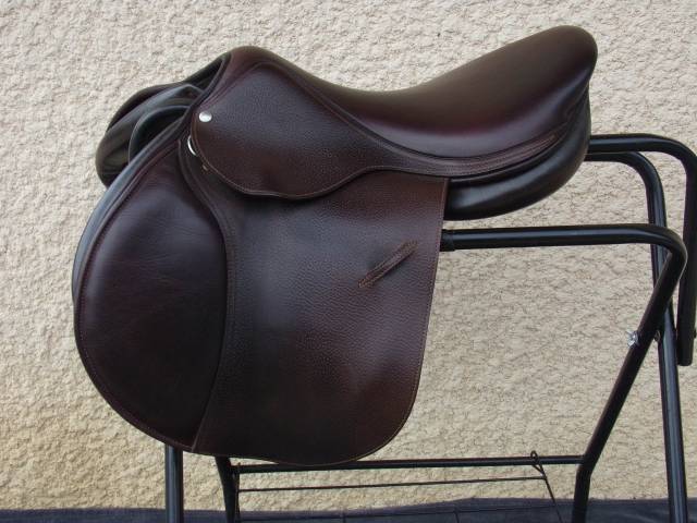 Selle childeric 17'5 superbe état