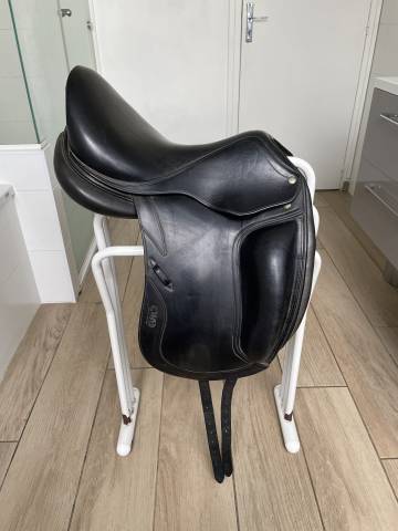 Selle dressage cwd se08