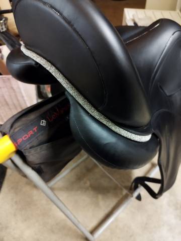 Selle dressage devoucoux makila lab 18