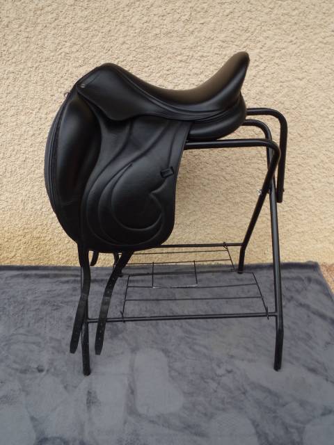 Selle dressage antares cadence 17'5