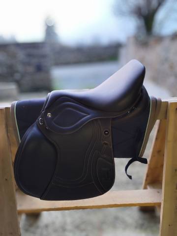 Selle ikonic évolution jumping 