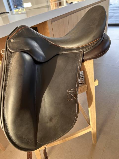 Selle dressage childeric dnl 17,5