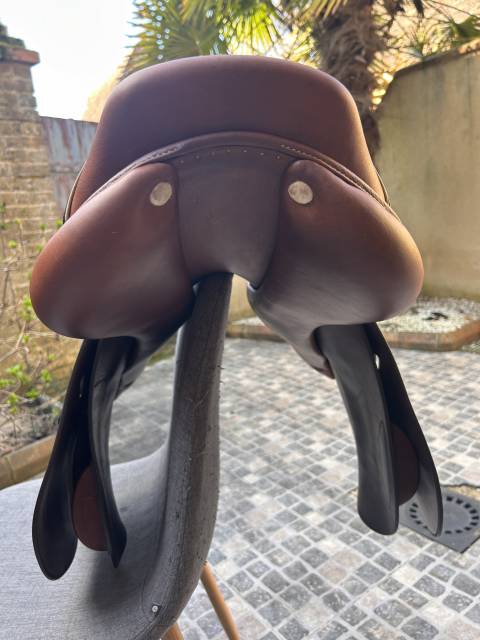 Selle jumpin one - hervé godignon