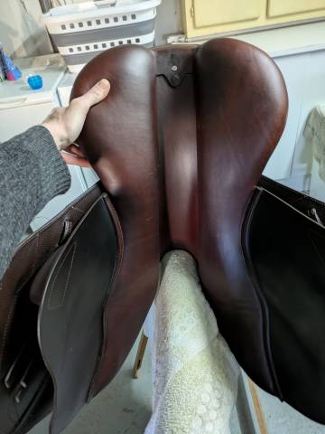 Vends selle cwd so1 de 2022 taille 18 pouces