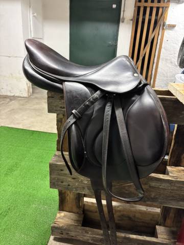 Selle devoucoux chiberta 2  taille 17