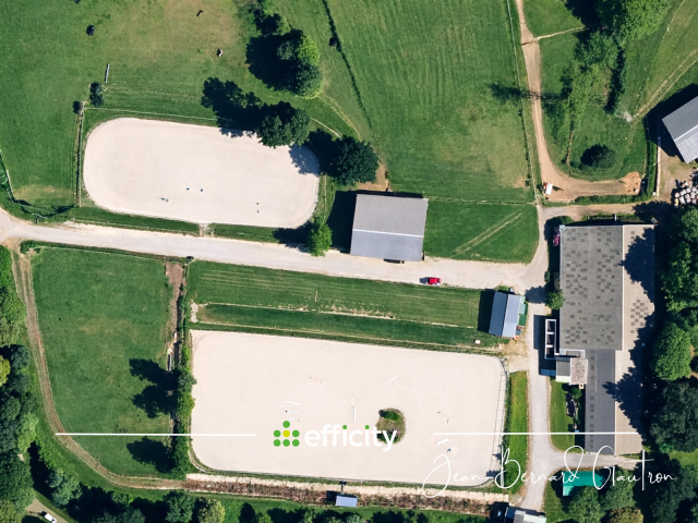 Ecuries, centre équestre, carrière, 6 ha