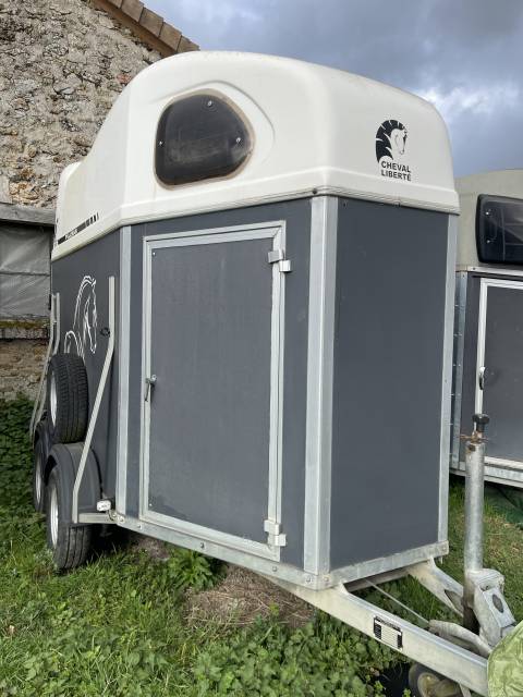 Van cheval liberté 2 places