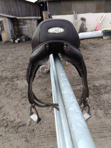 Vends selle de dressage gmd