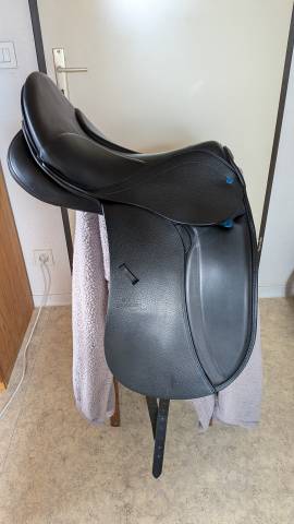 Selle de dressage stubben aramis 17,5