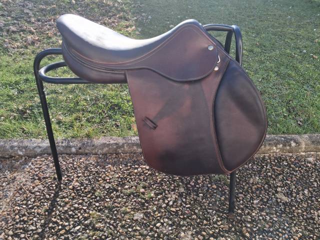 Selle equipe modèle grand prix