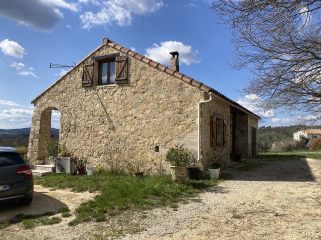 Mas et bâtiment agricole