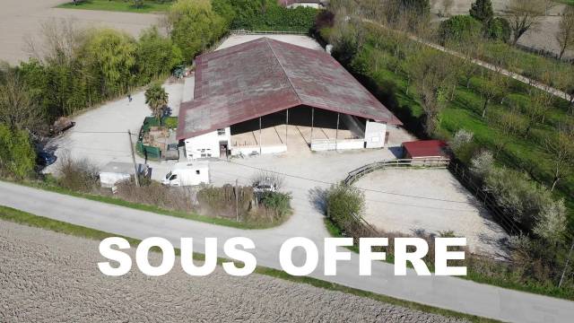 Etablissement équestre en activité sur 9 ha - isère (38