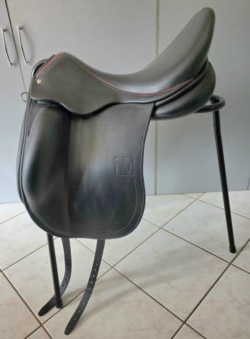 Selle de dressage childeric dnl 