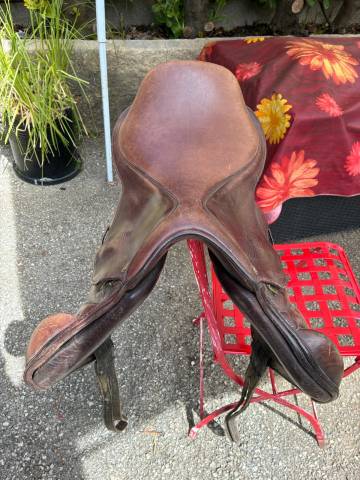 Selle de cross éric thomas 17 pouces mono quartier 