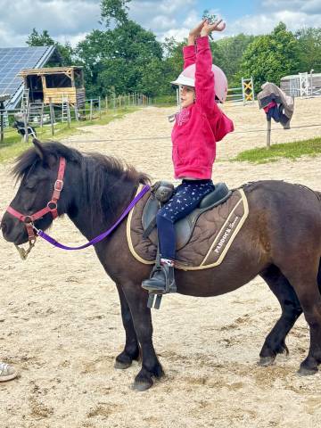 Ponette 1m00 – idéale enfant – montée et saute