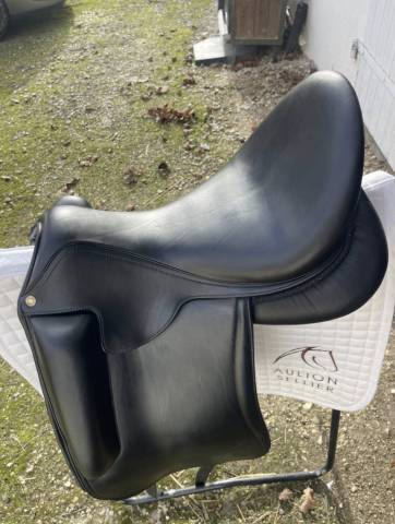 Selle dressage  aulion 17 / 17,5 