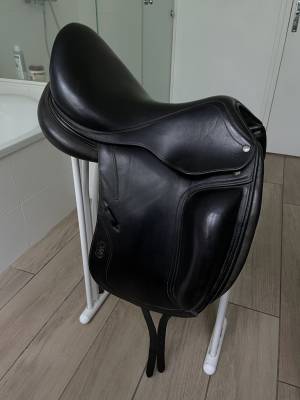 Sella da dressage cwd se08 17