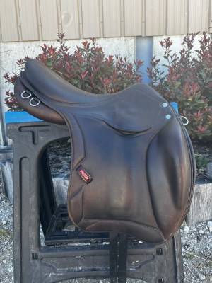 Selle equitime 17pouces