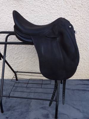 Selle dressage childeric dpl 17'5 état neuf