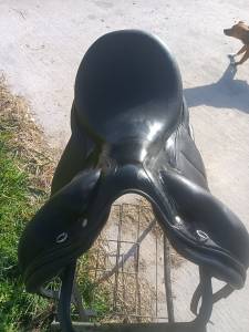 Selle dressage devoucoux 17,5