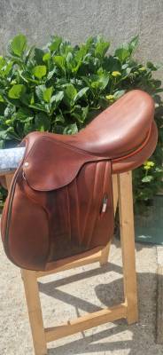 Selle butet obstacle 17” 2023 + bavette - etat +++