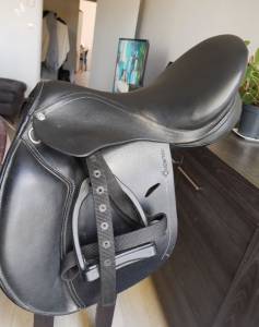 Selle cuir fouganza 17'5
