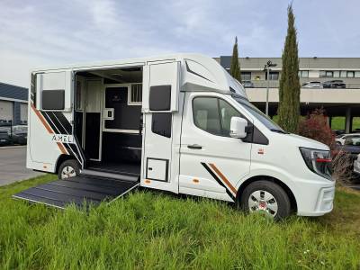 Camion chevaux ameline - 5 passagers - stalle élevage