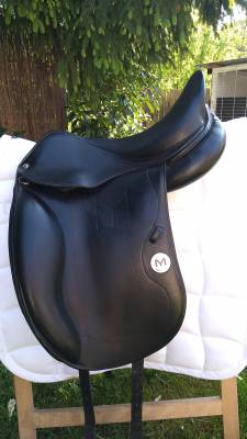 Selle dressage meyer  monoquartier 17“