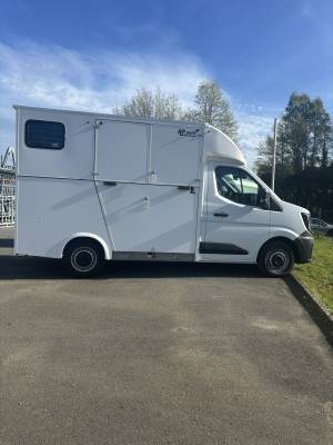 Nissan interstar 150ch carrosserie 2 places stalle 