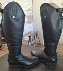 Brogini Boots