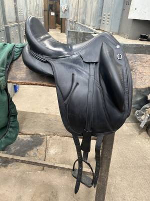 Selle dressage devoucoux makila lab 