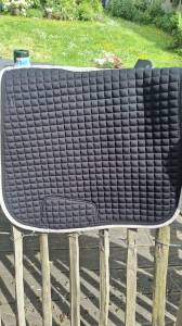 Tapis de selle BR dressage Full beige  tr&egrave;s bon &eacute;tat 